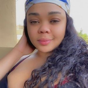 Meet your Posher, Romy